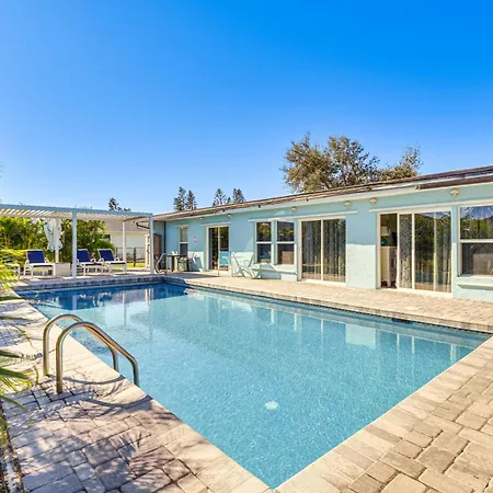 Spacious Bradenton Home With Pool About 5 Mi To Beaches